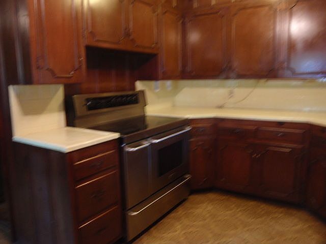 2nd image of 4041 Fairmount St