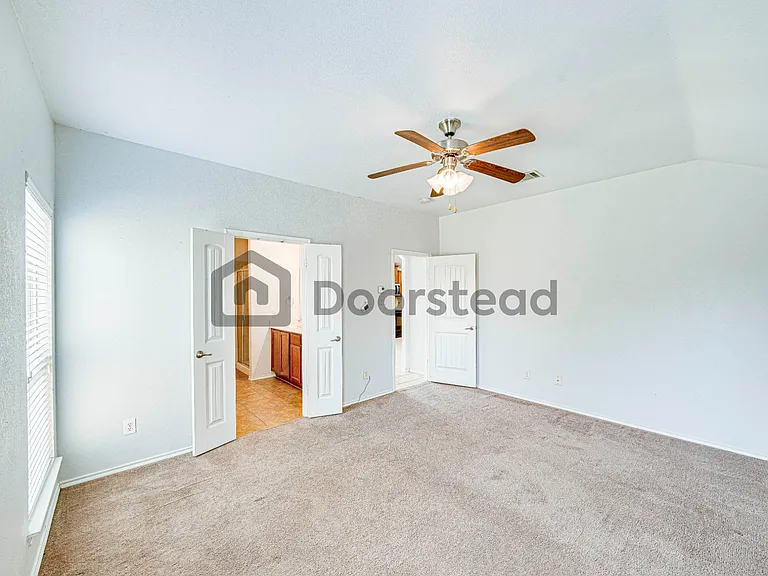 8924 Whirlwind Trl — Photo 12