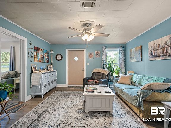 5th image of 955 Dolive St
