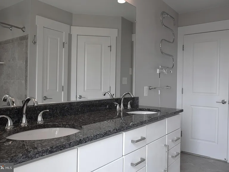 22447 Verde Gate Ter — Photo 30