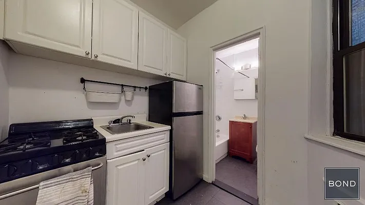 Rented by Bond New York | media 12