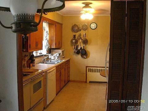 4th image of 57 Weberfield Ave