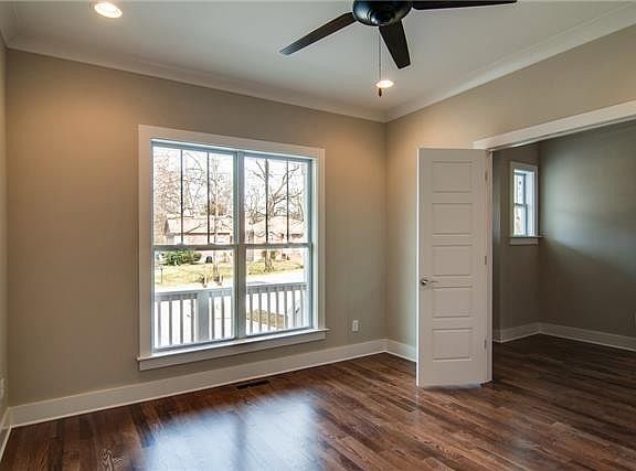 4th image of 403B Acklen Park Dr