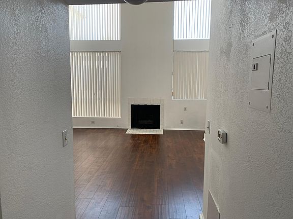 3rd image of 1230 N Cherokee Ave APT 203