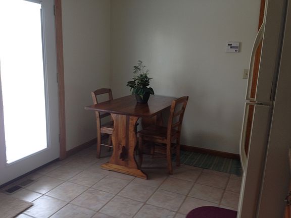 4th image of 163 Etta Ave