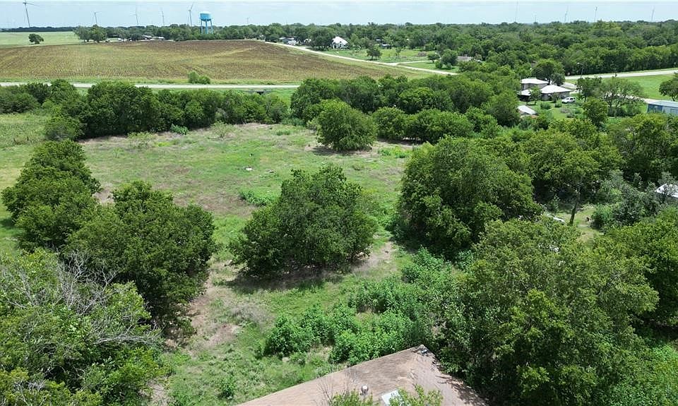 1st image of 498 Calvery Eskew Rd