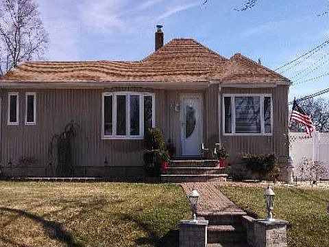 1st image of 9 Woodycrest Dr