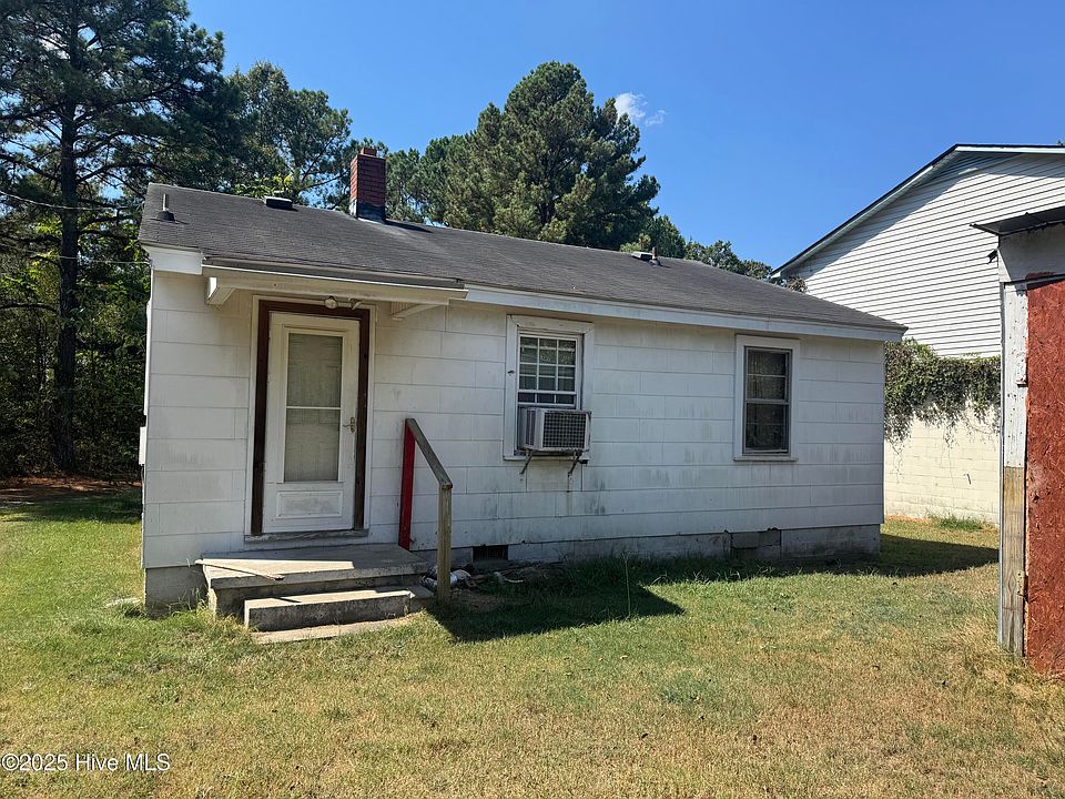 2nd image of 1420 Raymond Street