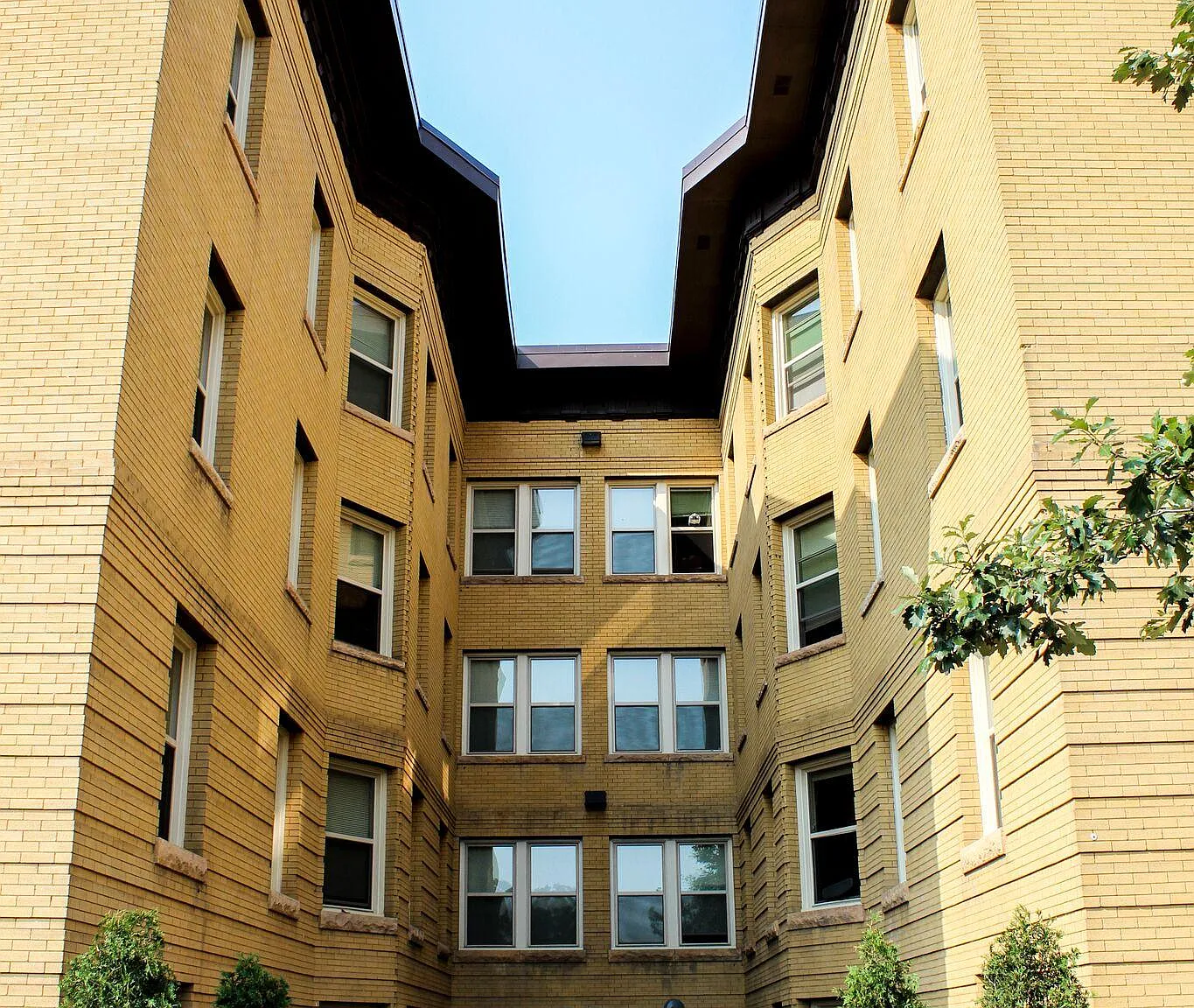 Stradford Flats — Photo 1
