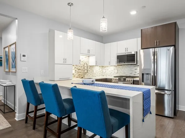 2 Cliveden St Unit 503E, Quincy, MA 02169