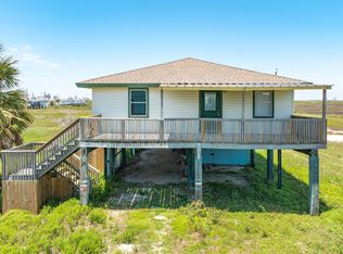 910 Monument Dr, Surfside Beach, TX 77541