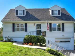 7513 Grant St, Omaha, NE 68134