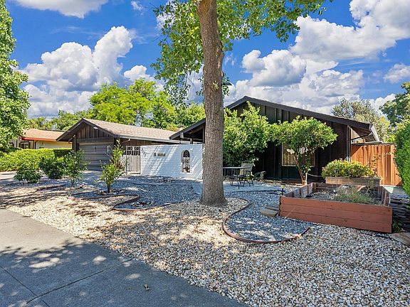 3rd image of 2107 Amador Ave