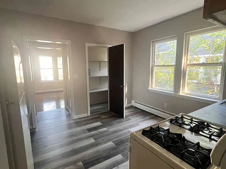 143 Enfield St #B2 — Photo 5