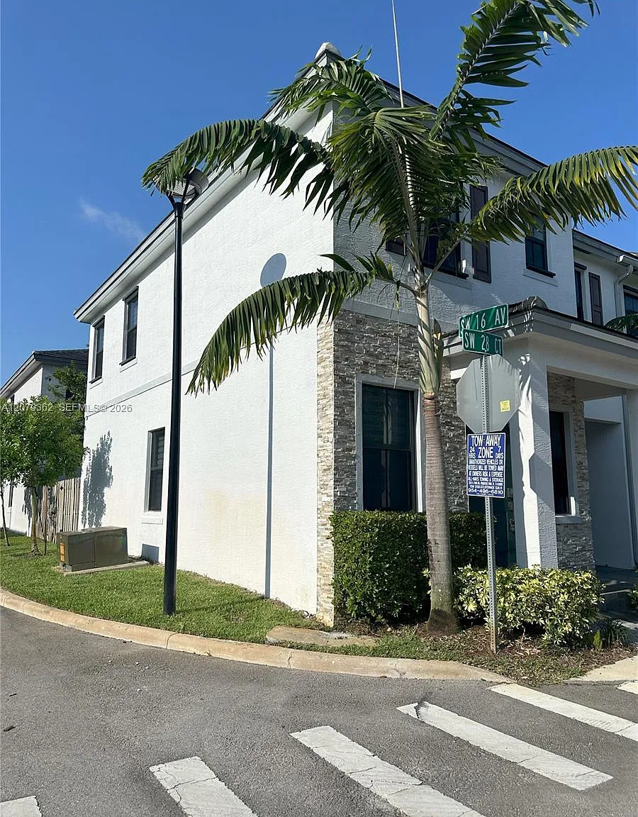 Reserve At Edgewood — Photo 1