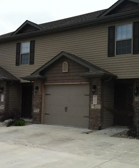 115 Waterpoint Dr — Photo 5
