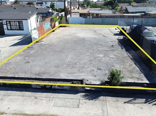 9118 S Broadway #39, Los Angeles, CA 90003