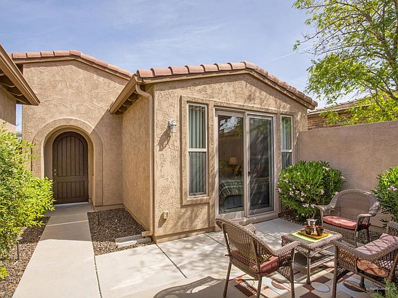 5_Private Courtyard at Casita