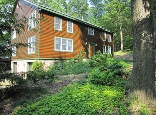 272 Mountain View Rd, Acme, PA 15610