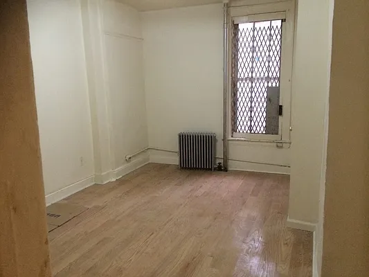 Rented by Premier Metro Realty Corp | media 2