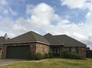 106 Fawn Ln, Broussard, LA 70518