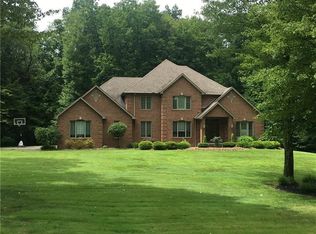 211 White Oak Dr, Slippery Rock, PA 16057