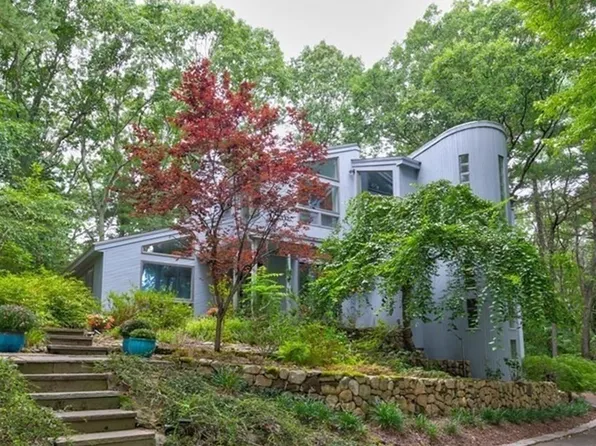 47 Old Orchard Rd, Sherborn, MA 01770