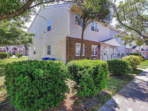 3rd image of 115 Allen Dr