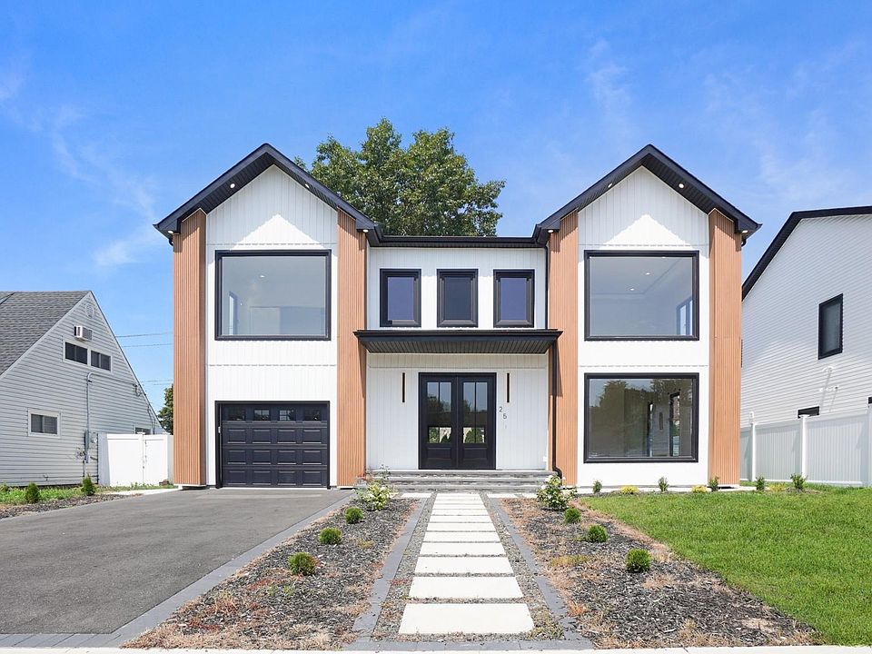 1st image of 25 Red Maple Drive N