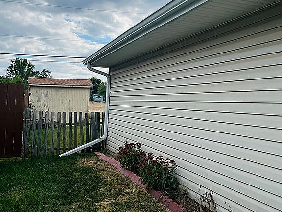 5th image of 1821 E 6th Ave