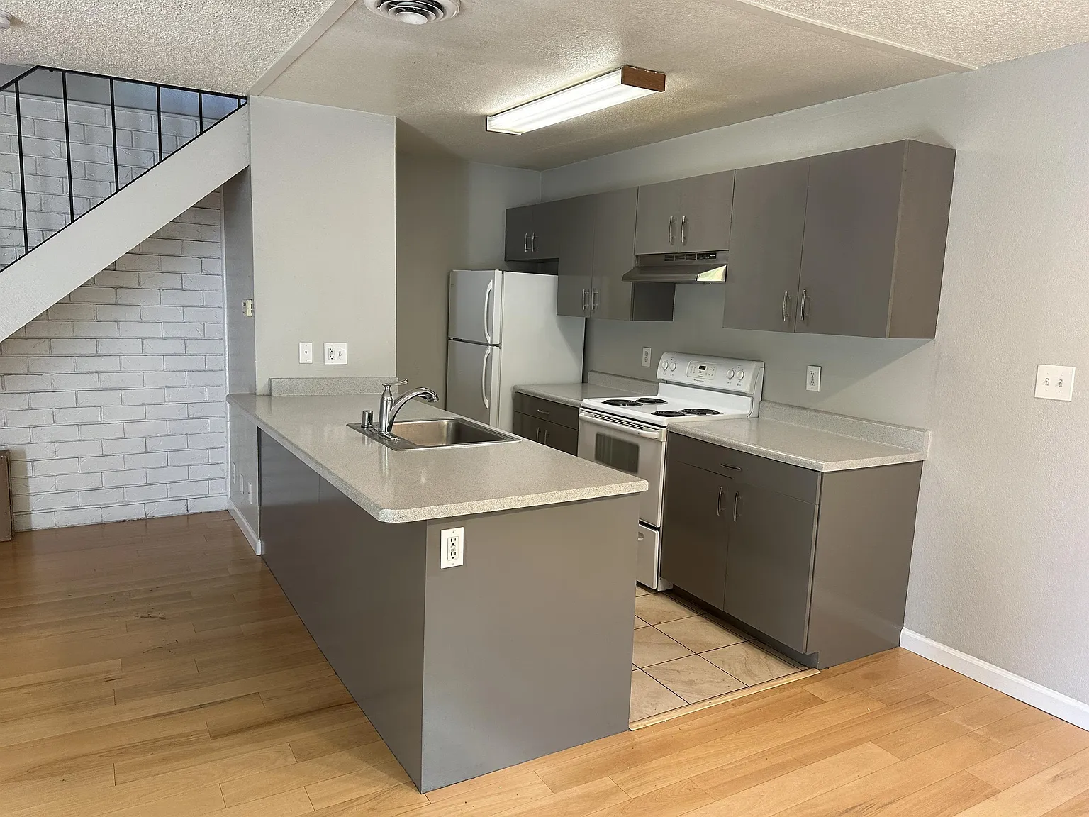 2505 Prescott Road APT #2 - 2 — Photo 4