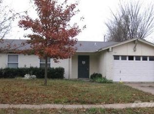 7112 Edinburg Dr, North Richland Hills, TX 76182