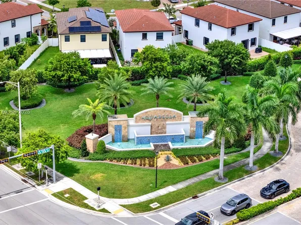 10480 W 33rd Ln, Hialeah, FL 33018