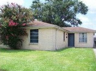 524 Willowbrook Dr, Gretna, LA 70056