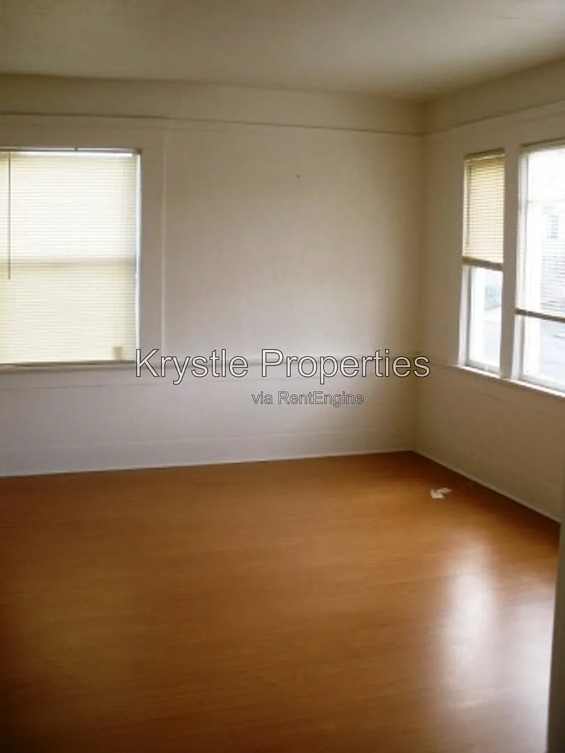 2 bed, 1.0 bath, $1,635 — Photo 4