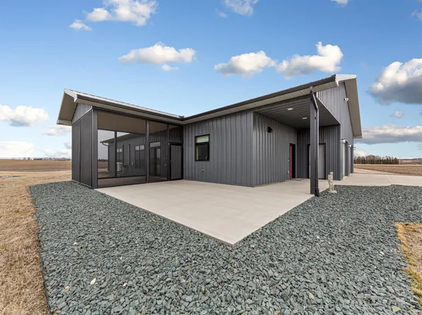 17742 280th Ave, Ellendale, MN 56026