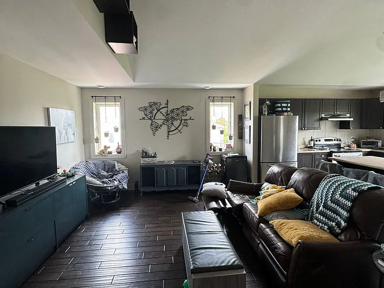 138 Lees Ave #2 — Photo 3