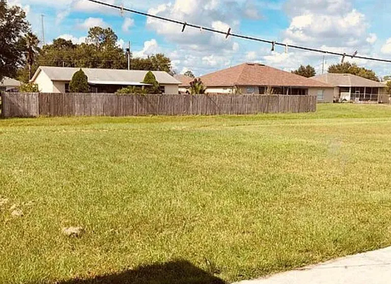 728 Leopard Ct — Photo 2