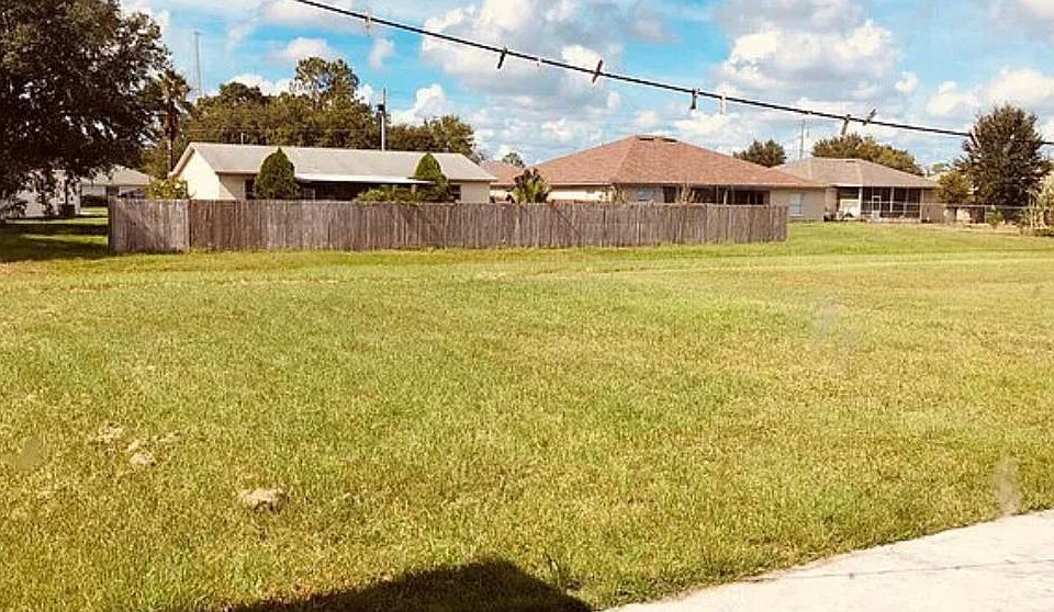 2nd image of 728 Leopard Ct