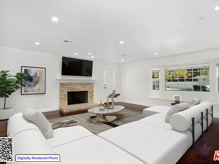 22960 Erwin St — Photo 14