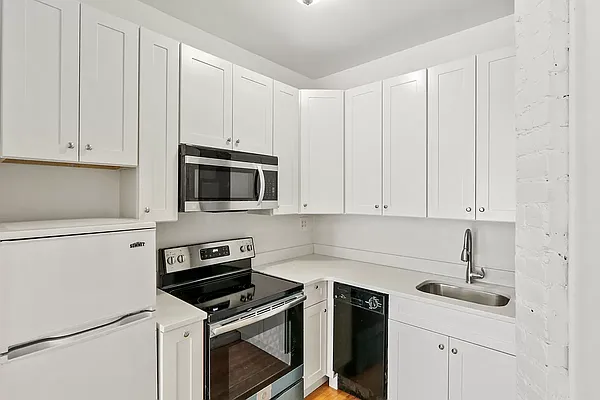 Rented by REAL New York | media 2