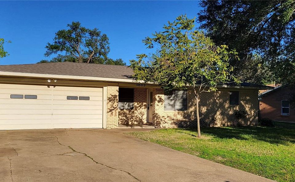 1st image of 1003 Harrington Ave