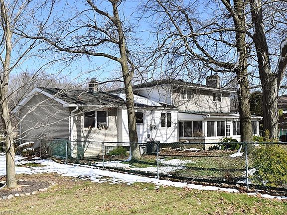 4th image of 1144 E Dartmoor Ave