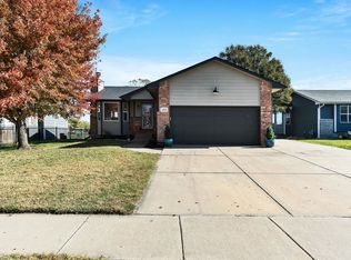 1825 E Summerwood St, Goddard, KS 67052