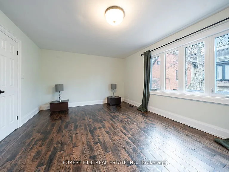 6 Aberdeen Ave — Photo 16