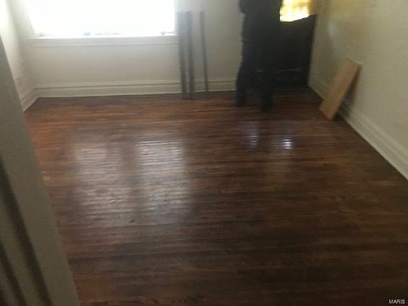 4th image of 3601 Clarence Ave N