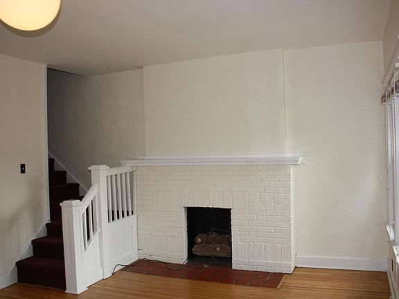 2nd image of 701 S Woodlawn Ave