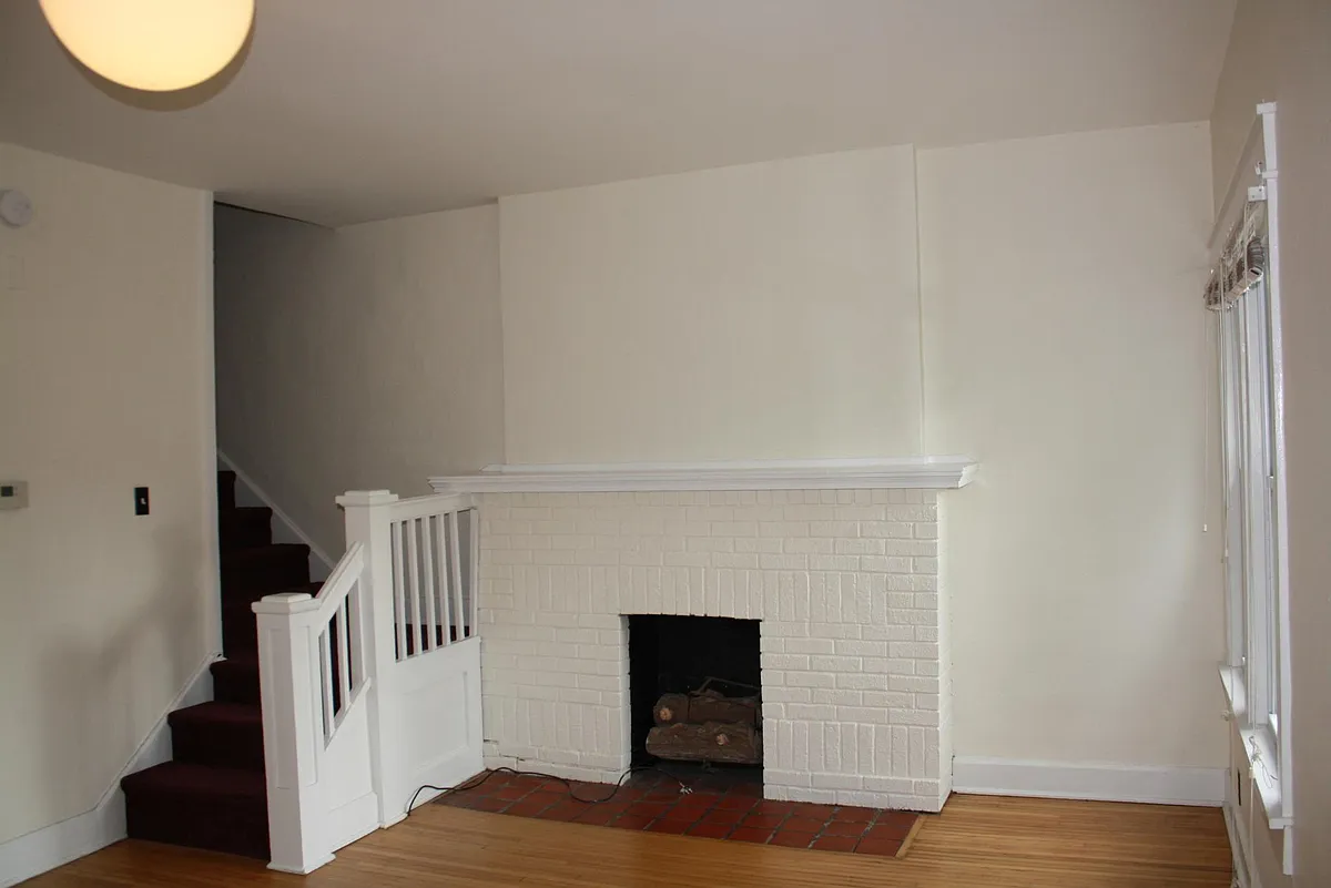 Building Photo - 701 S Woodlawn Ave