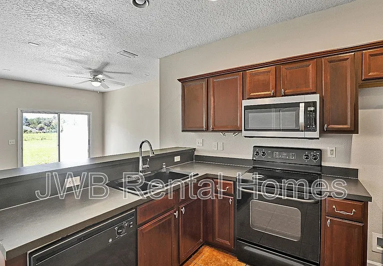 1512 Biscayne Bay Dr — Photo 2