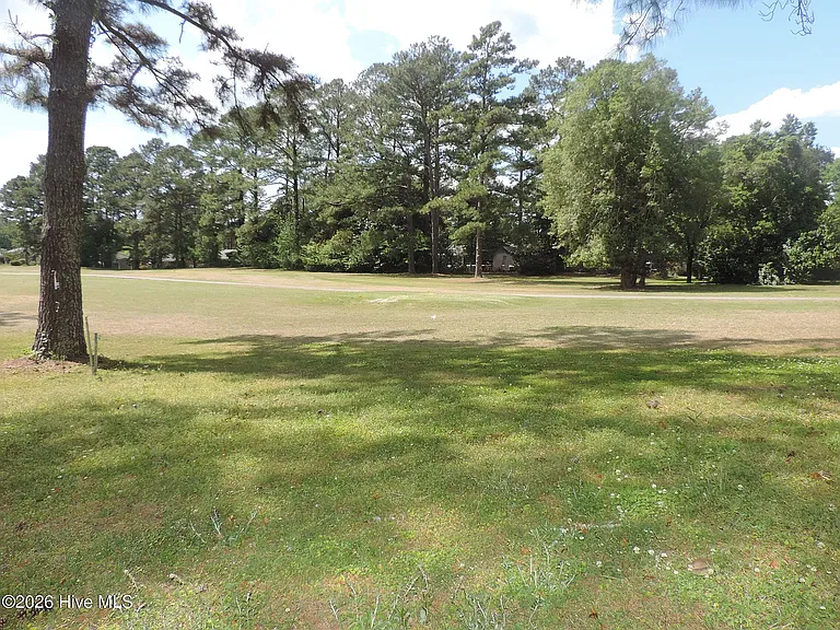 Shoreline Dr — Photo 21